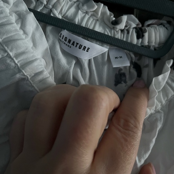 Reitmans Signature top - M - Picture 3 of 4